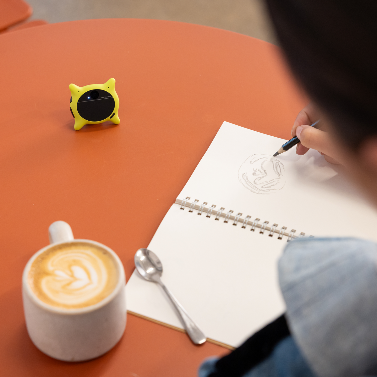 What Is Lifelogging? How to Start and Revisit Your Memories